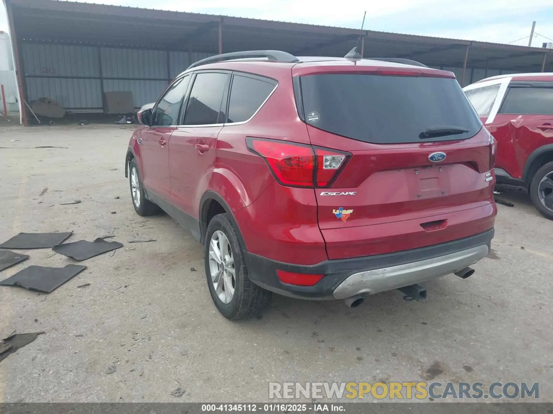 3 Фотография поврежденного автомобиля 1FMCU0HD5KUC02221 FORD ESCAPE 2019