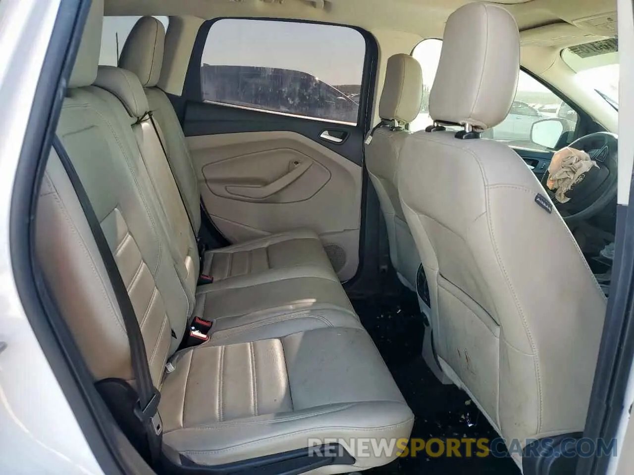 11 Photograph of a damaged car 1FMCU0HD7KUA99643 FORD ESCAPE 2019