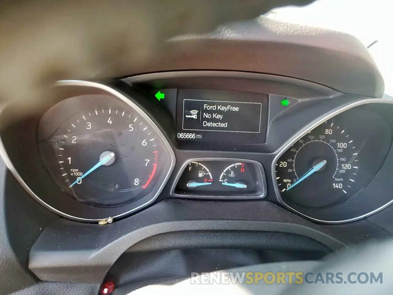 9 Photograph of a damaged car 1FMCU0HD7KUA99643 FORD ESCAPE 2019