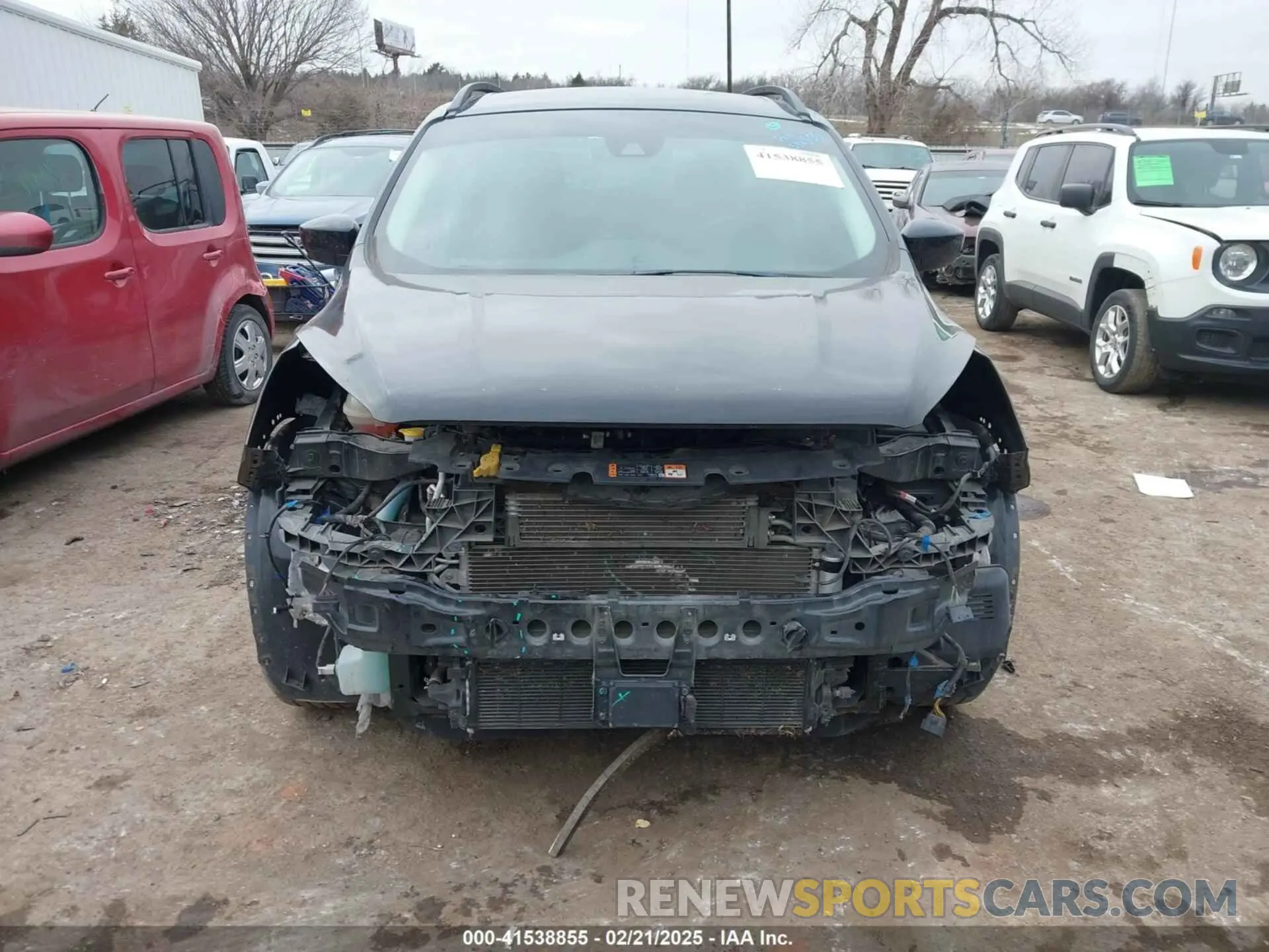 13 Photograph of a damaged car 1FMCU0HD7KUB00659 FORD ESCAPE 2019