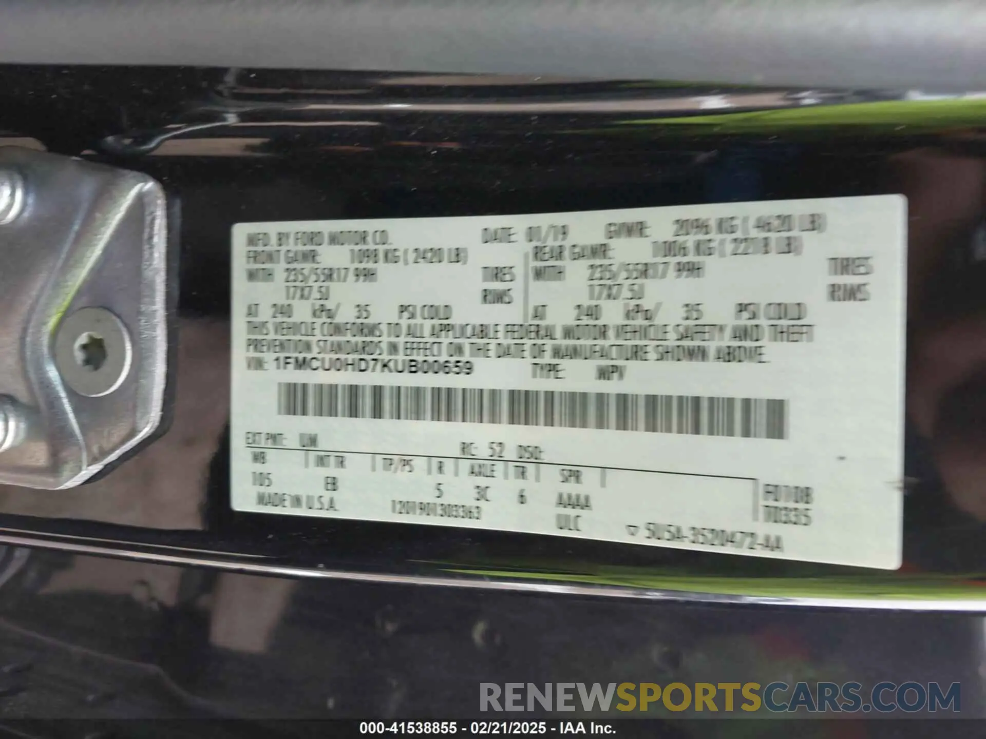 9 Photograph of a damaged car 1FMCU0HD7KUB00659 FORD ESCAPE 2019