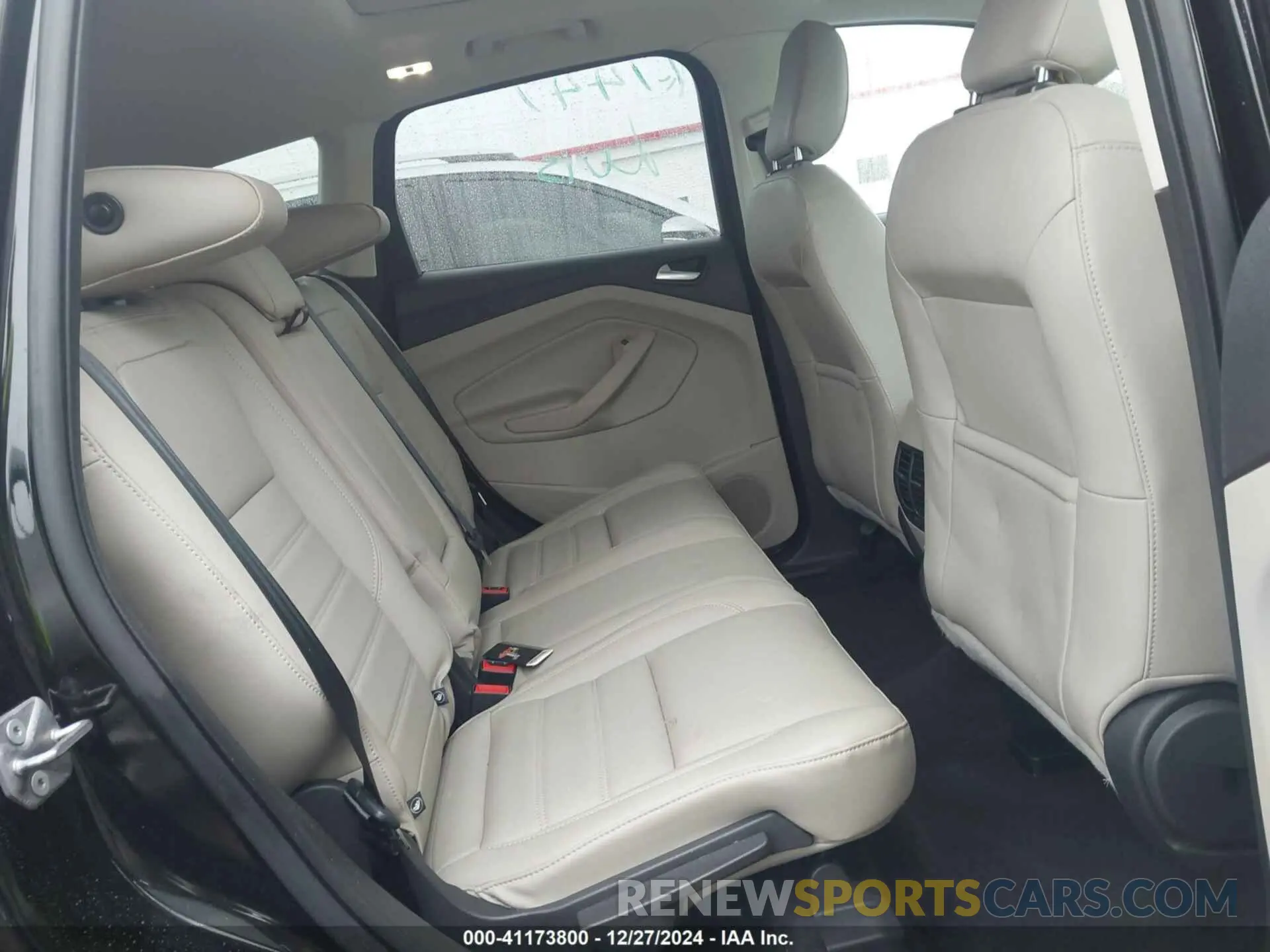 8 Фотография поврежденного автомобиля 1FMCU0HD7KUB74597 FORD ESCAPE 2019