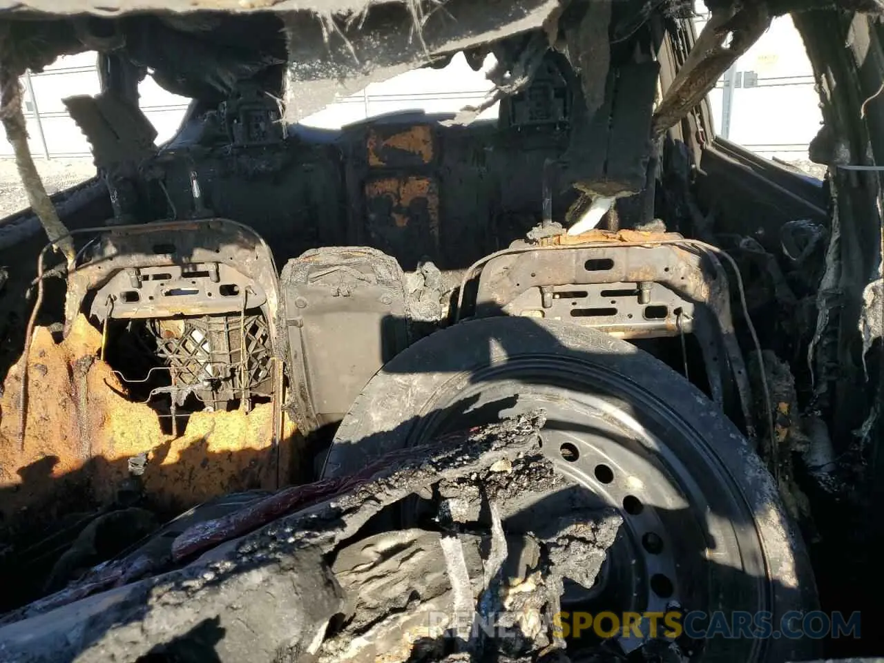 10 Photograph of a damaged car 1FMCU0HD7KUB74678 FORD ESCAPE 2019