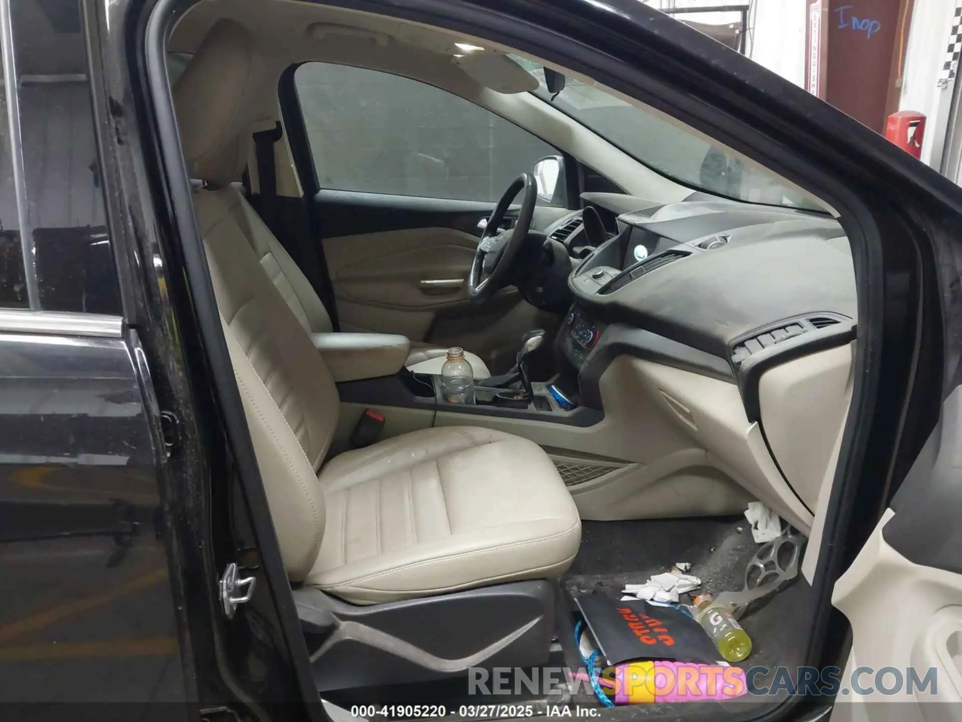 5 Фотография поврежденного автомобиля 1FMCU0HD7KUC08084 FORD ESCAPE 2019