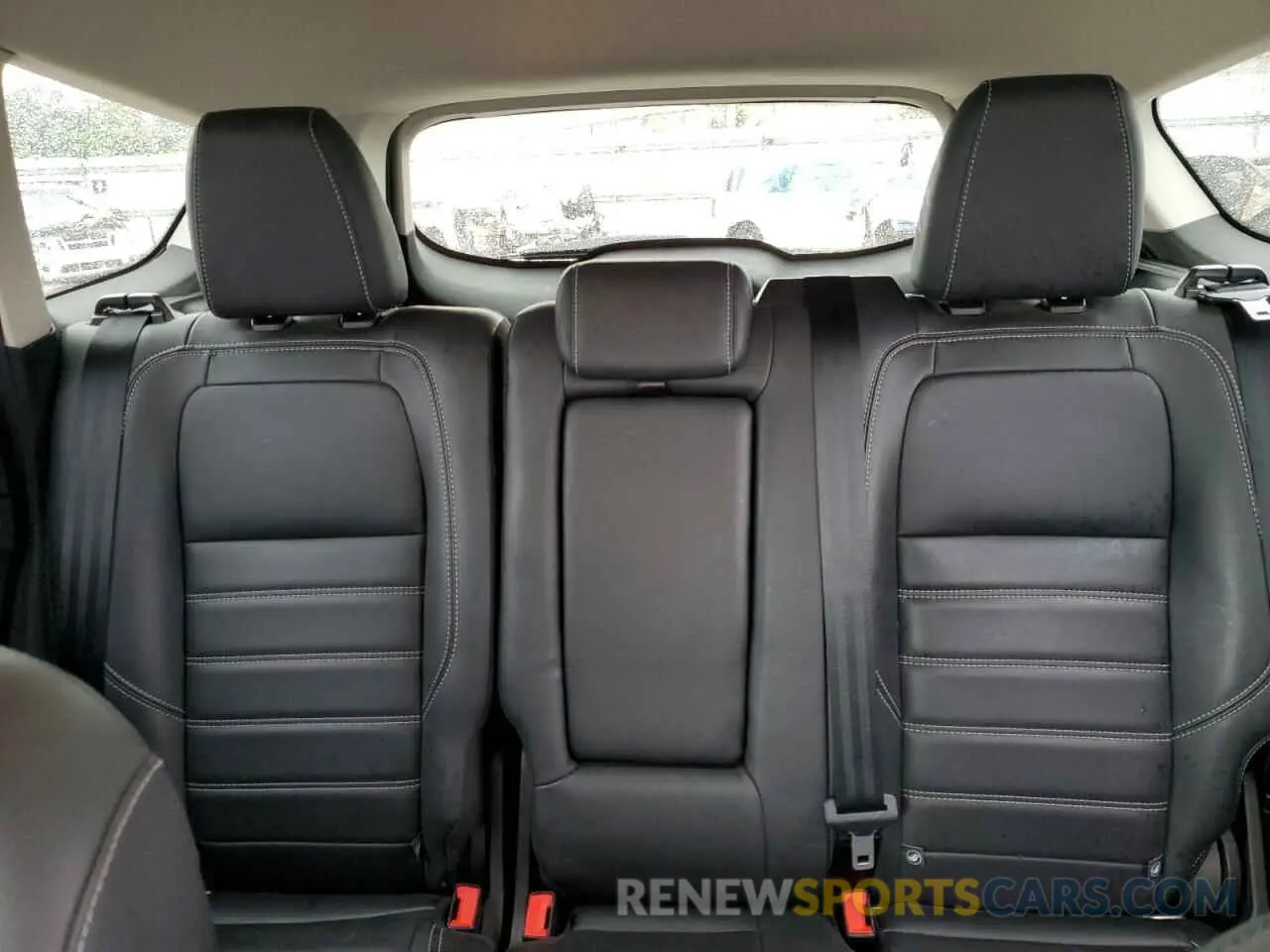 10 Photograph of a damaged car 1FMCU0HD8KUB53967 FORD ESCAPE 2019