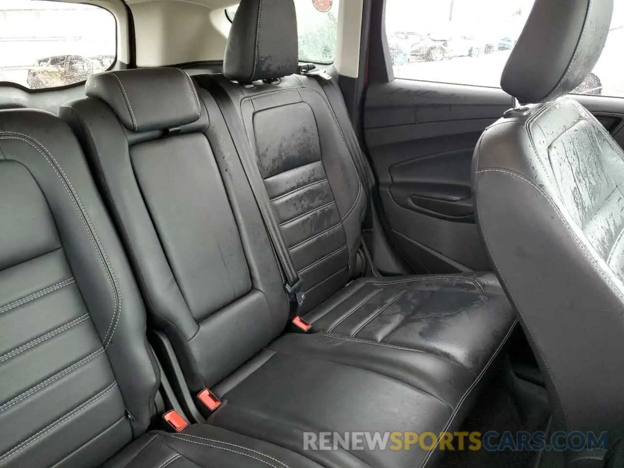 11 Photograph of a damaged car 1FMCU0HD8KUB53967 FORD ESCAPE 2019