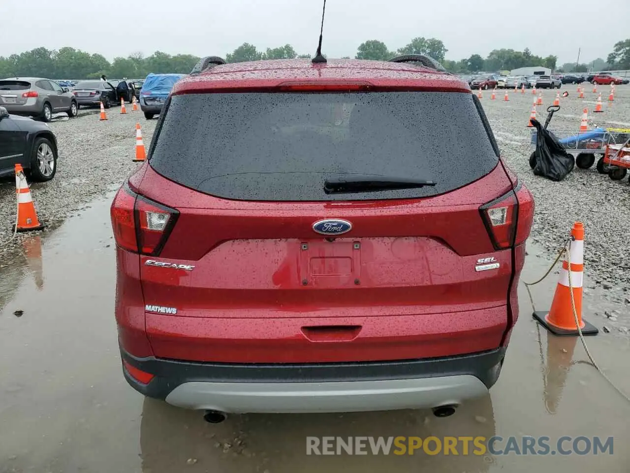 6 Photograph of a damaged car 1FMCU0HD8KUB53967 FORD ESCAPE 2019