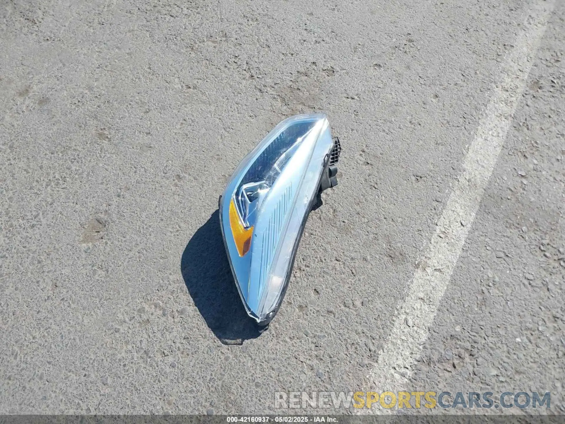 11 Photograph of a damaged car 1FMCU0HD8KUB65164 FORD ESCAPE 2019