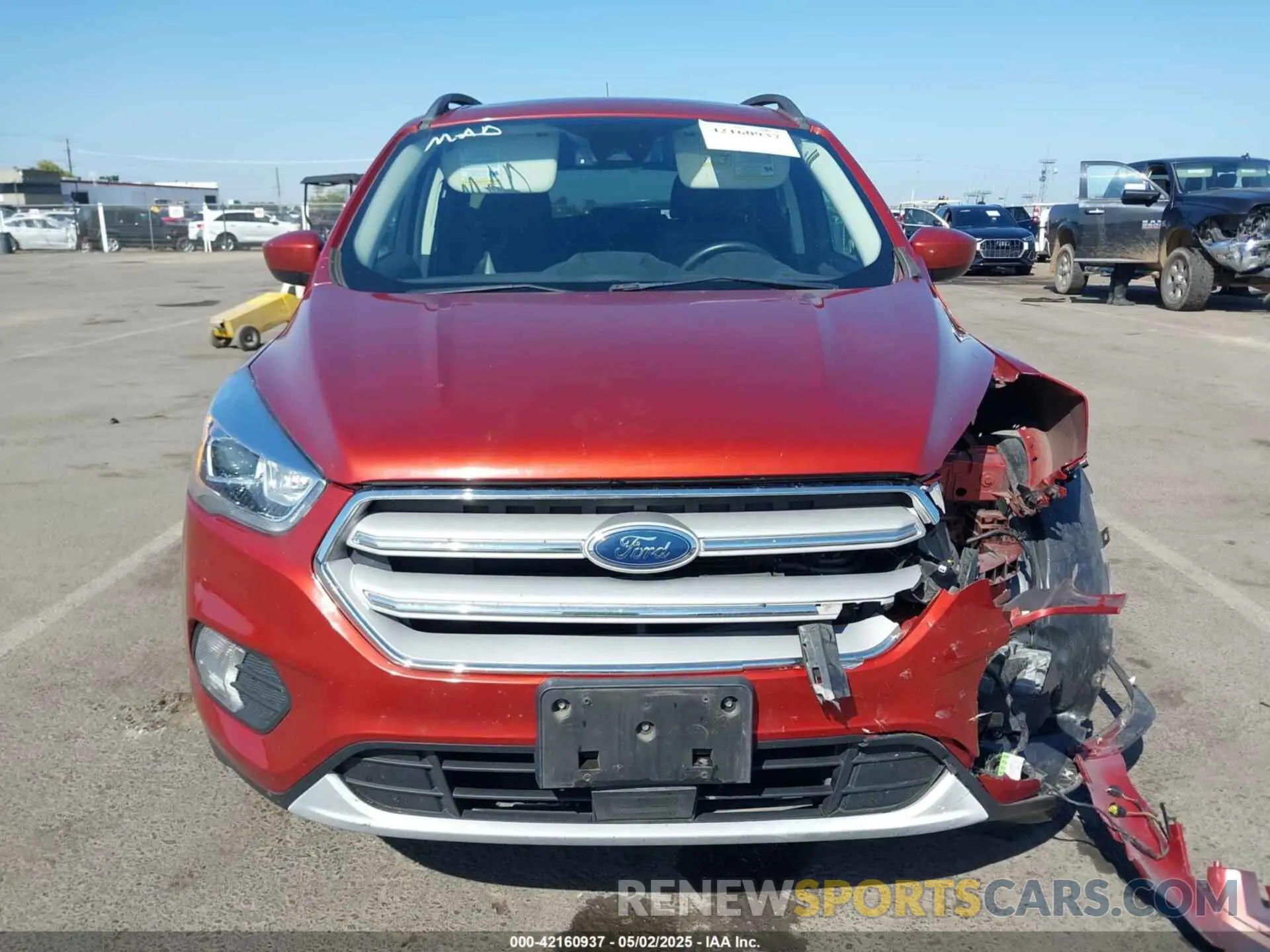 12 Photograph of a damaged car 1FMCU0HD8KUB65164 FORD ESCAPE 2019