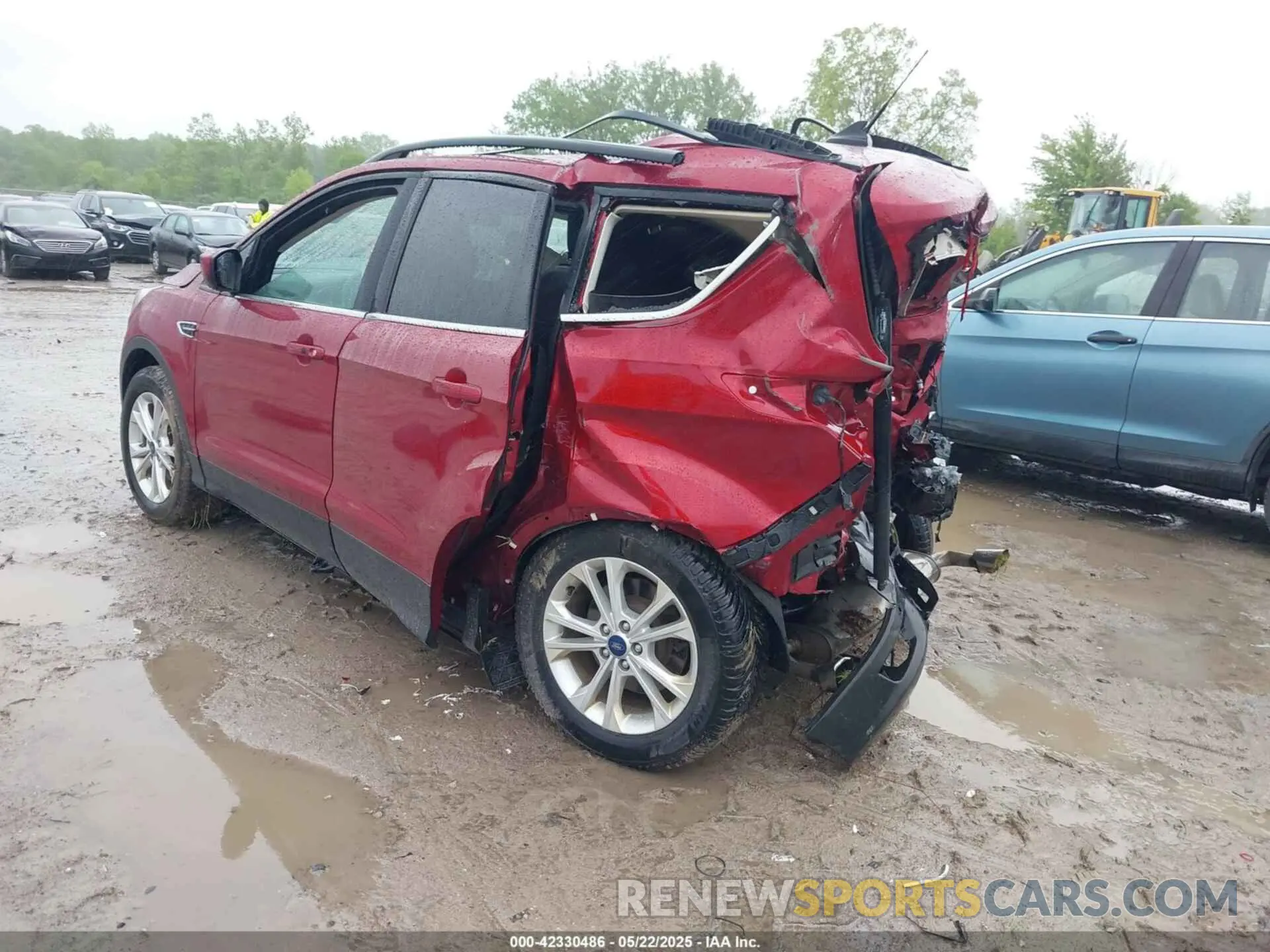 3 Photograph of a damaged car 1FMCU0HD9KUA14222 FORD ESCAPE 2019