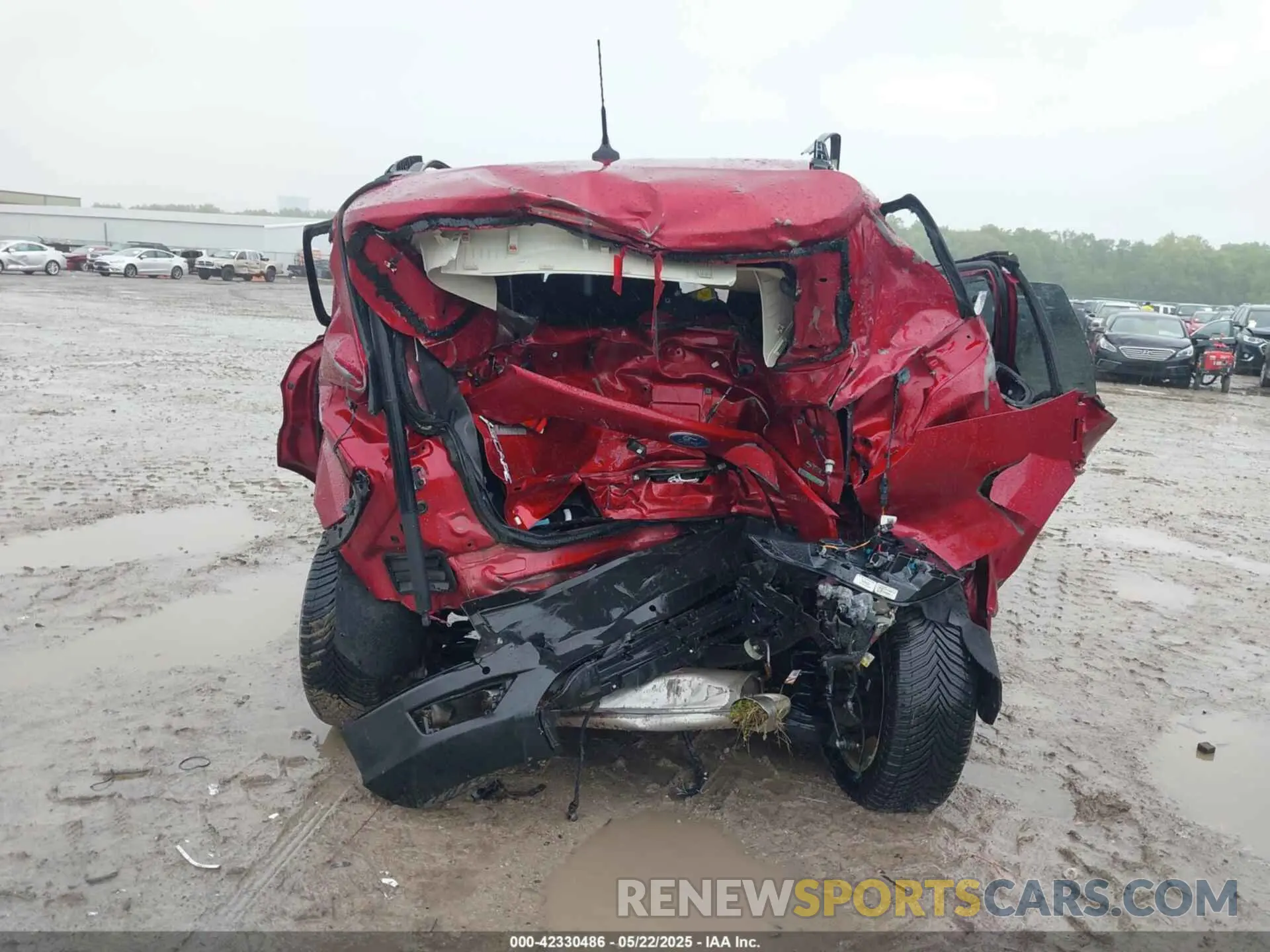 6 Photograph of a damaged car 1FMCU0HD9KUA14222 FORD ESCAPE 2019