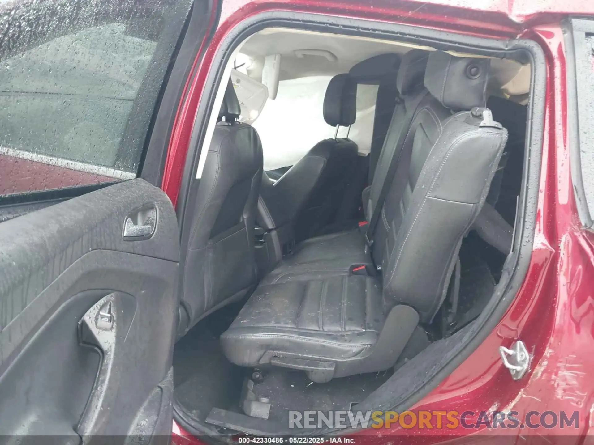 8 Photograph of a damaged car 1FMCU0HD9KUA14222 FORD ESCAPE 2019