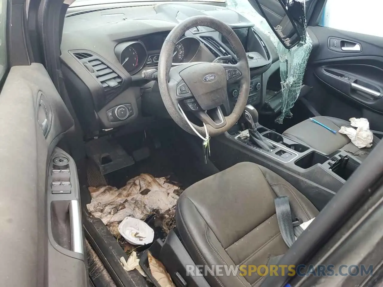 8 Photograph of a damaged car 1FMCU0HD9KUC02352 FORD ESCAPE 2019