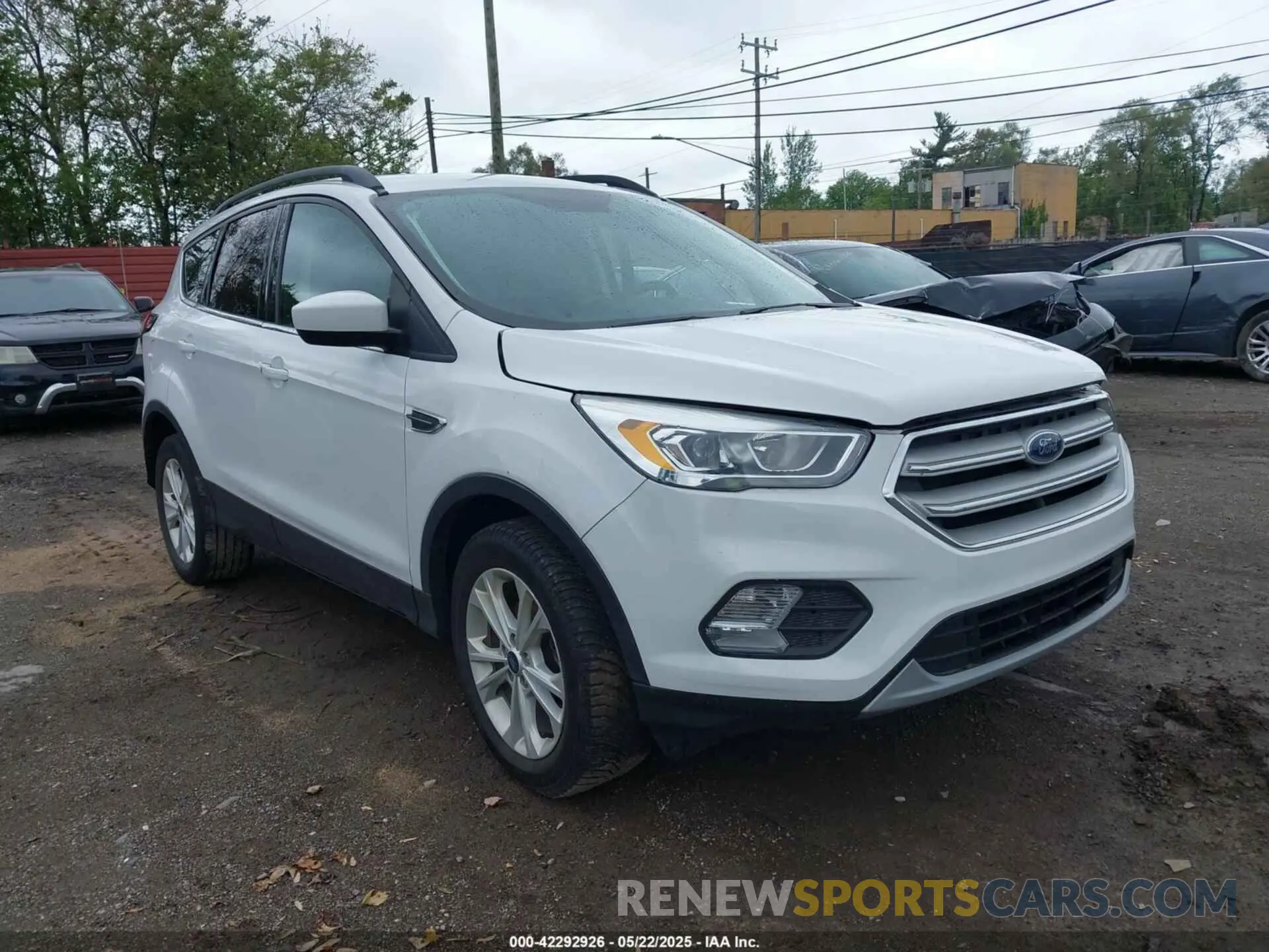 1 Photograph of a damaged car 1FMCU0HDXKUA77863 FORD ESCAPE 2019