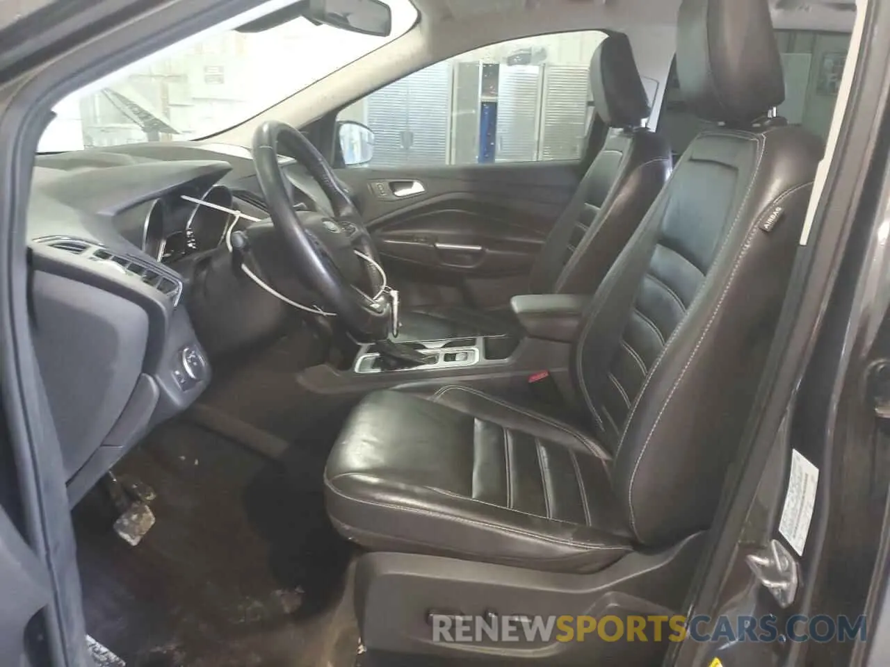 7 Photograph of a damaged car 1FMCU0J91KUC02268 FORD ESCAPE 2019