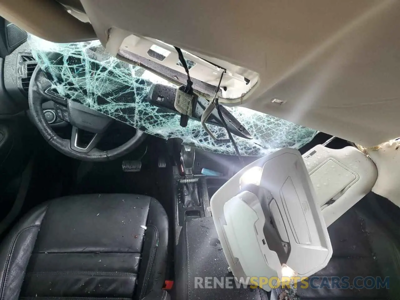 8 Фотография поврежденного автомобиля 1FMCU0J91KUC29342 FORD ESCAPE 2019