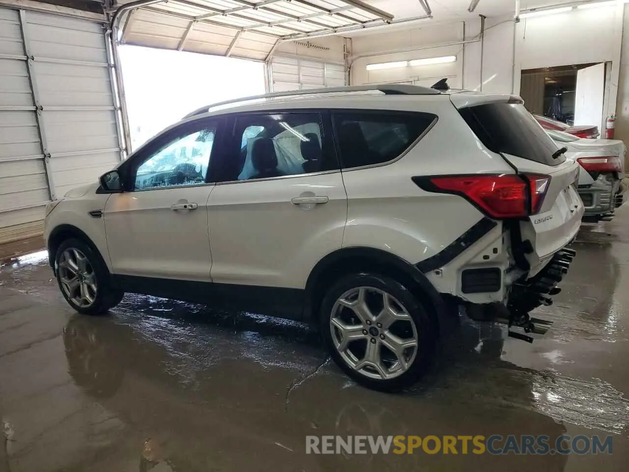 2 Фотография поврежденного автомобиля 1FMCU0J94KUA44606 FORD ESCAPE 2019