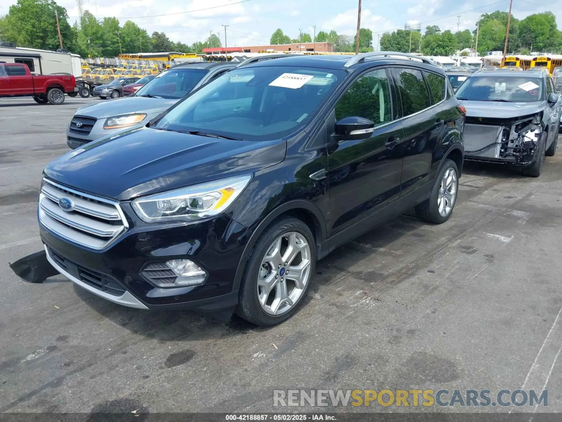 2 Фотография поврежденного автомобиля 1FMCU0J94KUB93601 FORD ESCAPE 2019