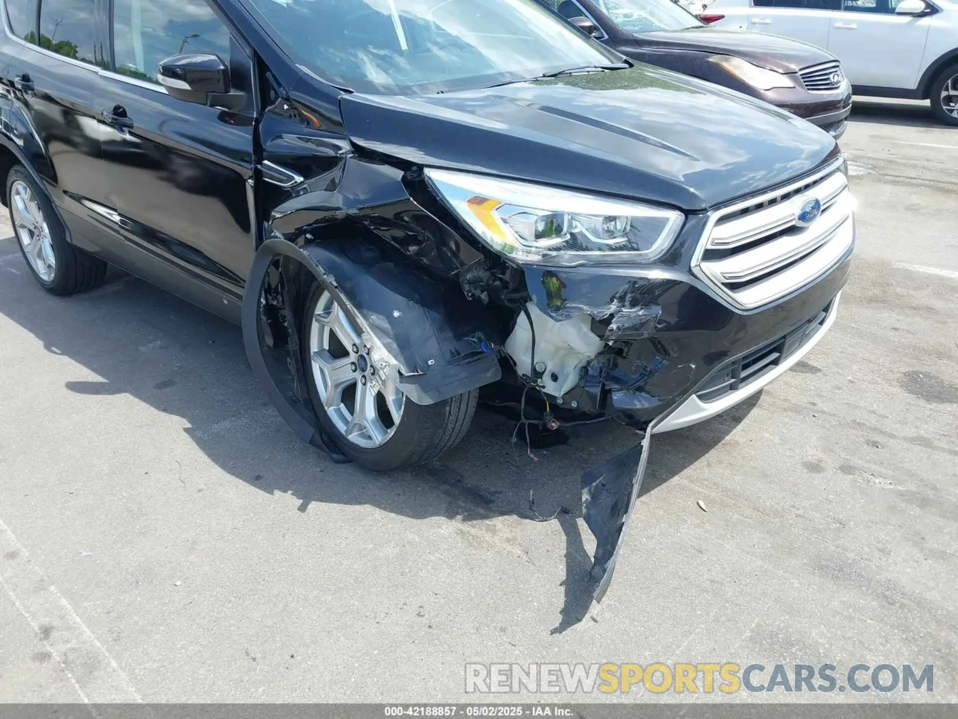 6 Фотография поврежденного автомобиля 1FMCU0J94KUB93601 FORD ESCAPE 2019