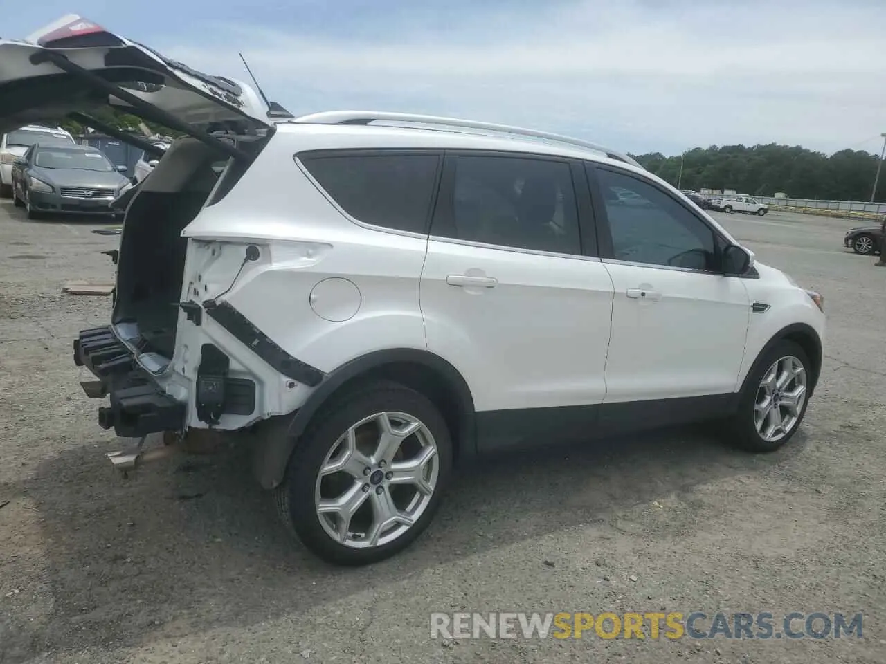 3 Фотография поврежденного автомобиля 1FMCU0J94KUC02894 FORD ESCAPE 2019