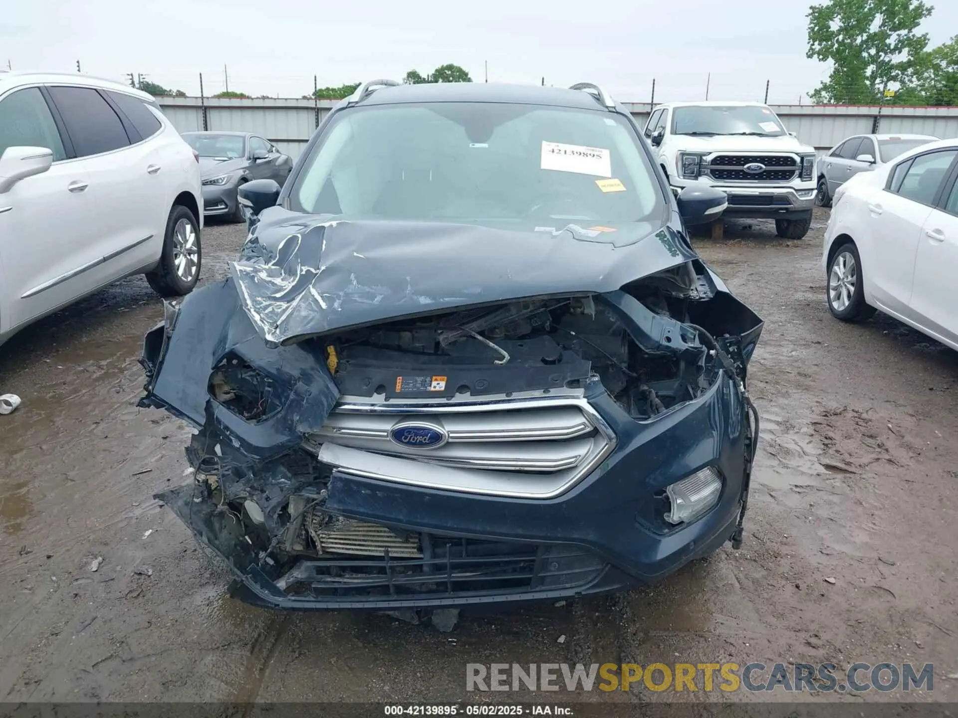 12 Photograph of a damaged car 1FMCU0J94KUC32929 FORD ESCAPE 2019