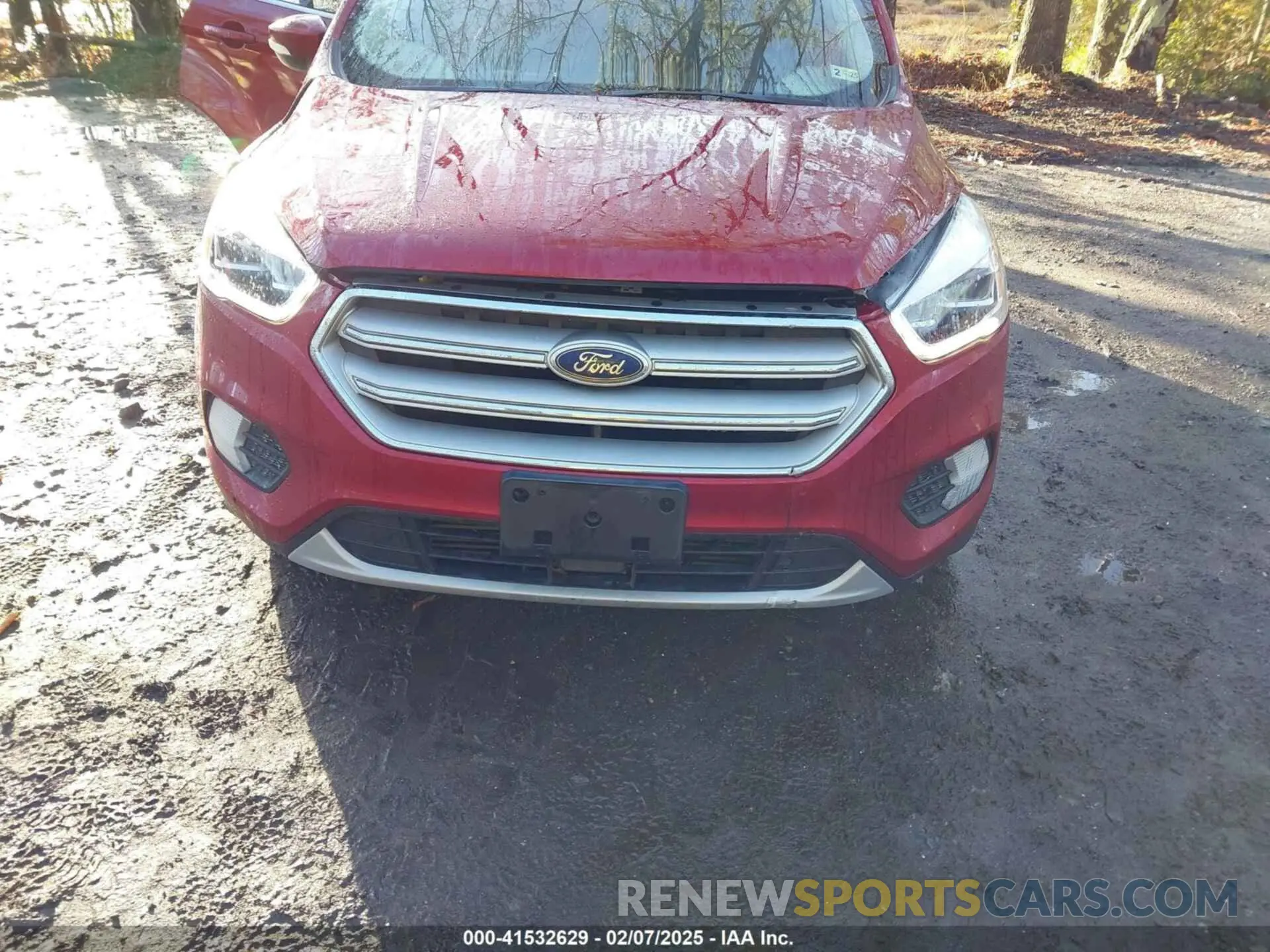 6 Photograph of a damaged car 1FMCU0J95KUA50852 FORD ESCAPE 2019