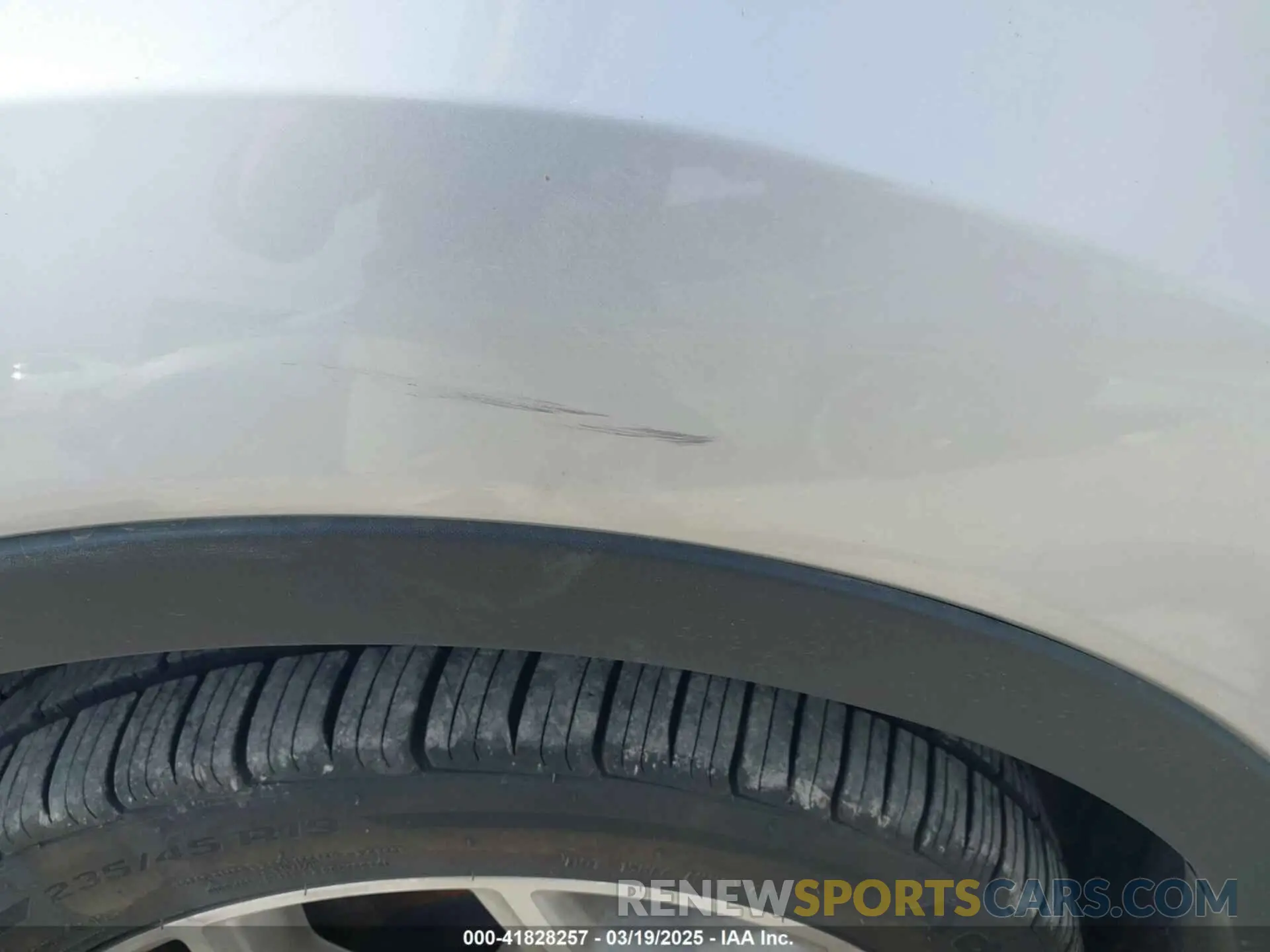 6 Фотография поврежденного автомобиля 1FMCU0J96KUA39858 FORD ESCAPE 2019