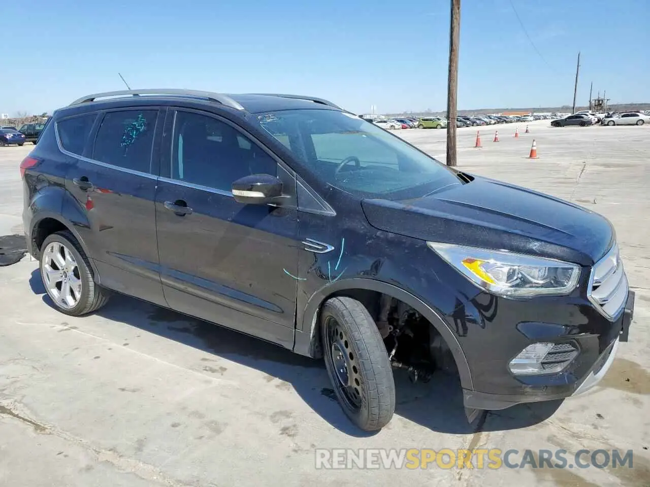 4 Фотография поврежденного автомобиля 1FMCU0J99KUA41197 FORD ESCAPE 2019