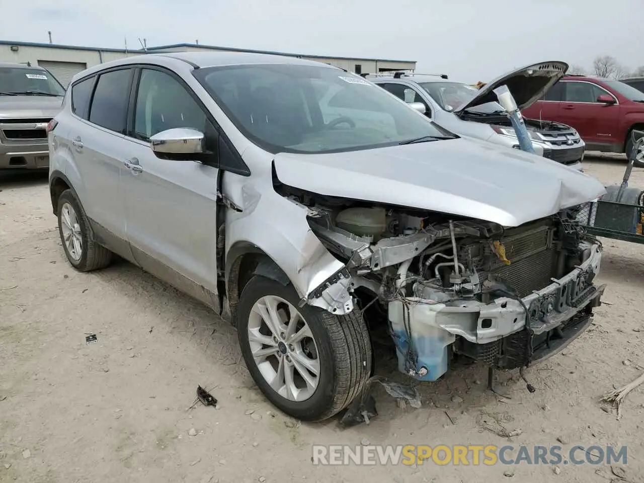 4 Фотография поврежденного автомобиля 1FMCU9G91KUC08552 FORD ESCAPE 2019
