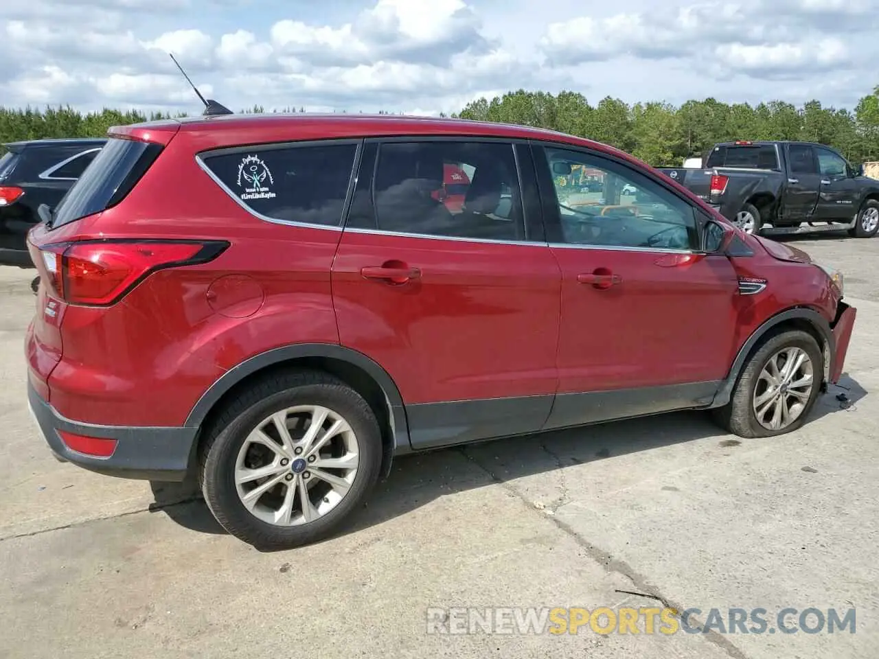 3 Фотография поврежденного автомобиля 1FMCU9G98KUB66414 FORD ESCAPE 2019