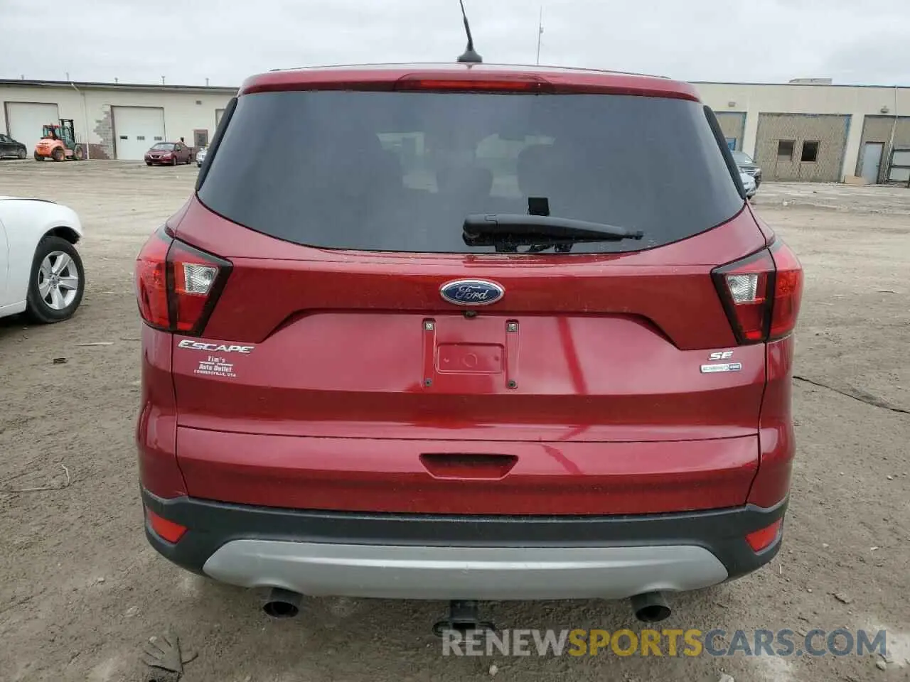 6 Photograph of a damaged car 1FMCU9G9XKUB66172 FORD ESCAPE 2019