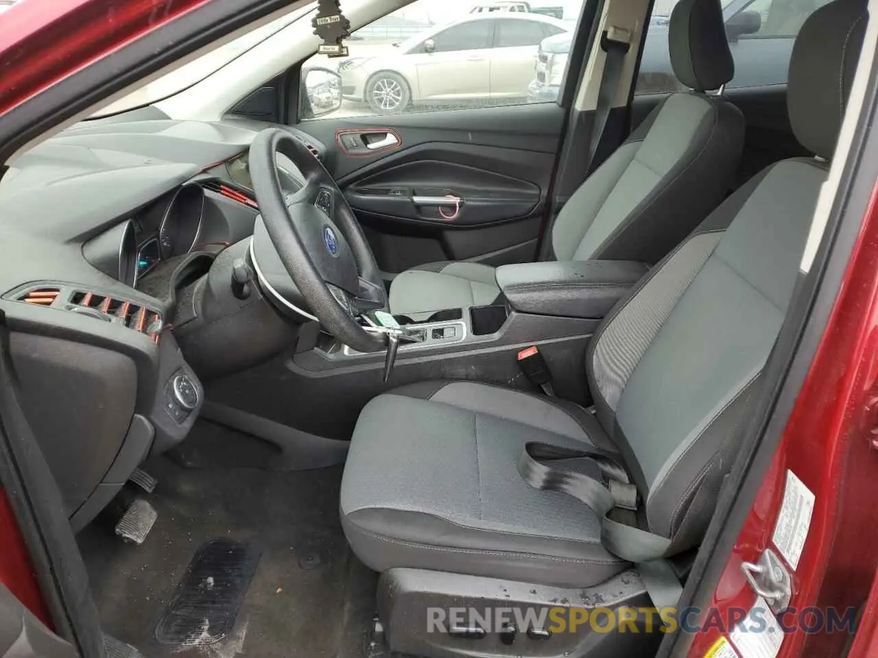 7 Photograph of a damaged car 1FMCU9G9XKUB66172 FORD ESCAPE 2019