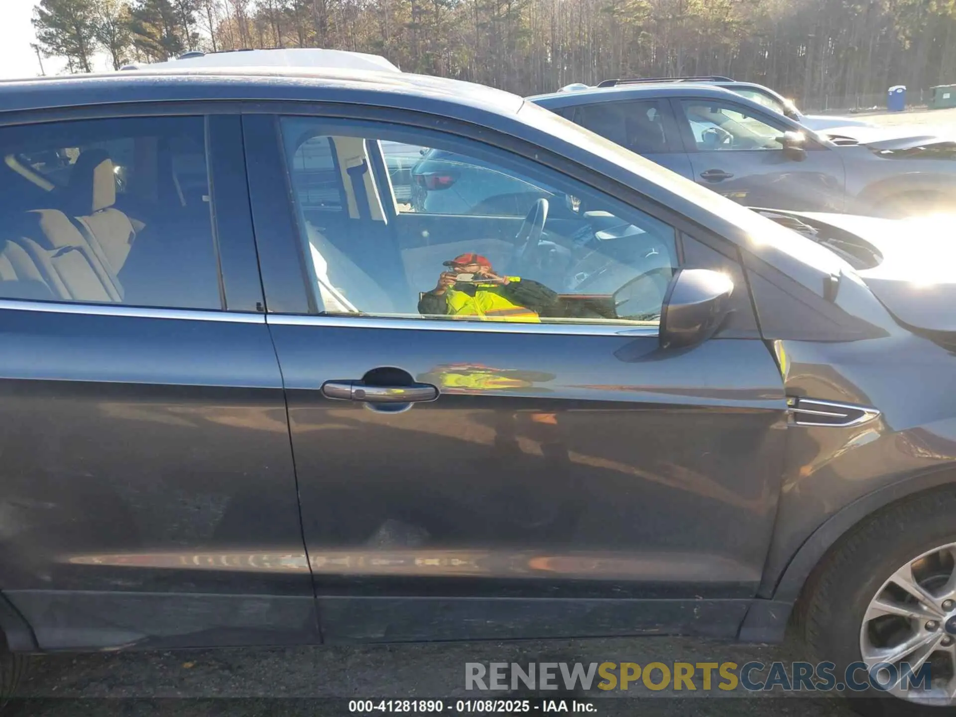 13 Photograph of a damaged car 1FMCU9G9XKUB66625 FORD ESCAPE 2019