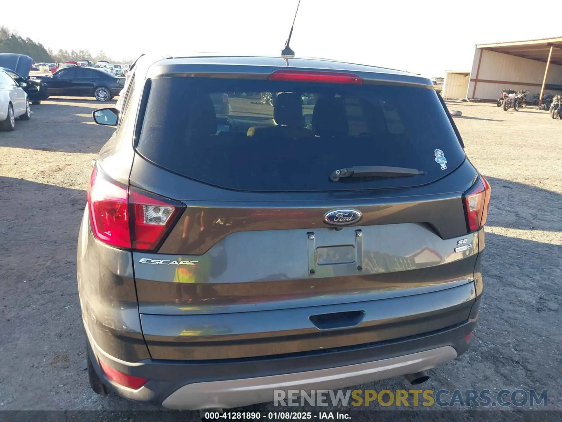 16 Photograph of a damaged car 1FMCU9G9XKUB66625 FORD ESCAPE 2019