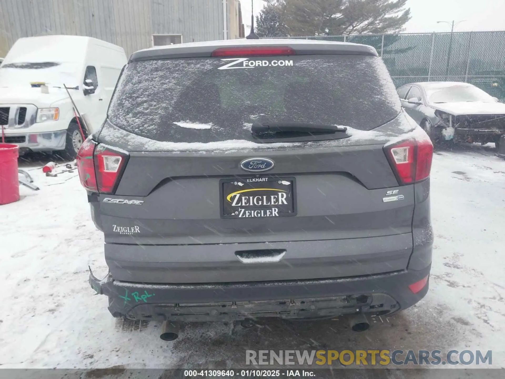 16 Photograph of a damaged car 1FMCU9GD0KUA08704 FORD ESCAPE 2019