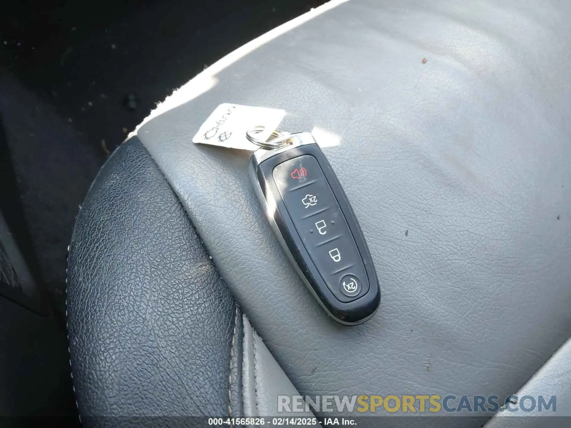 9 Photograph of a damaged car 1FMCU9GD0KUA57966 FORD ESCAPE 2019