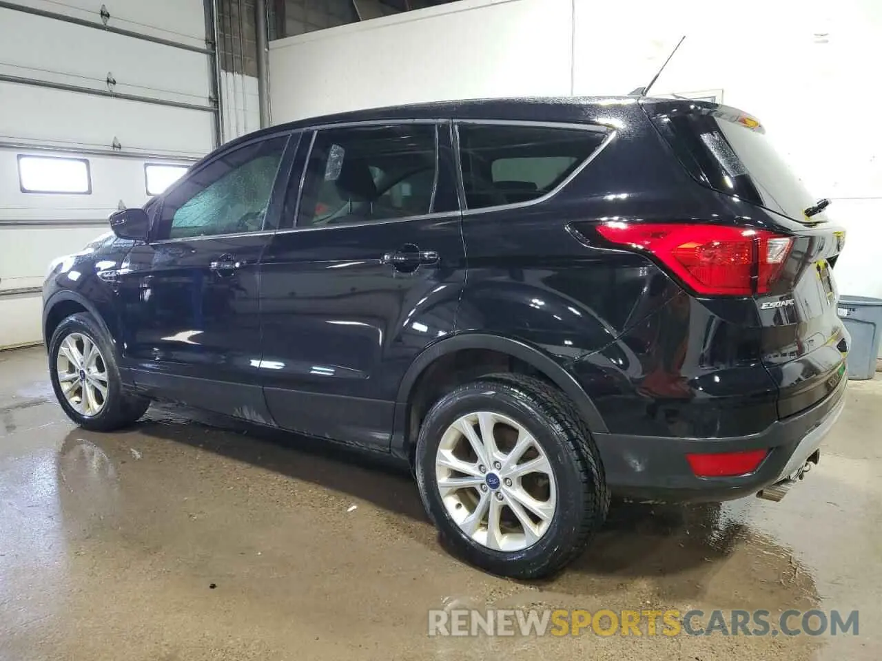 2 Photograph of a damaged car 1FMCU9GD0KUA70135 FORD ESCAPE 2019