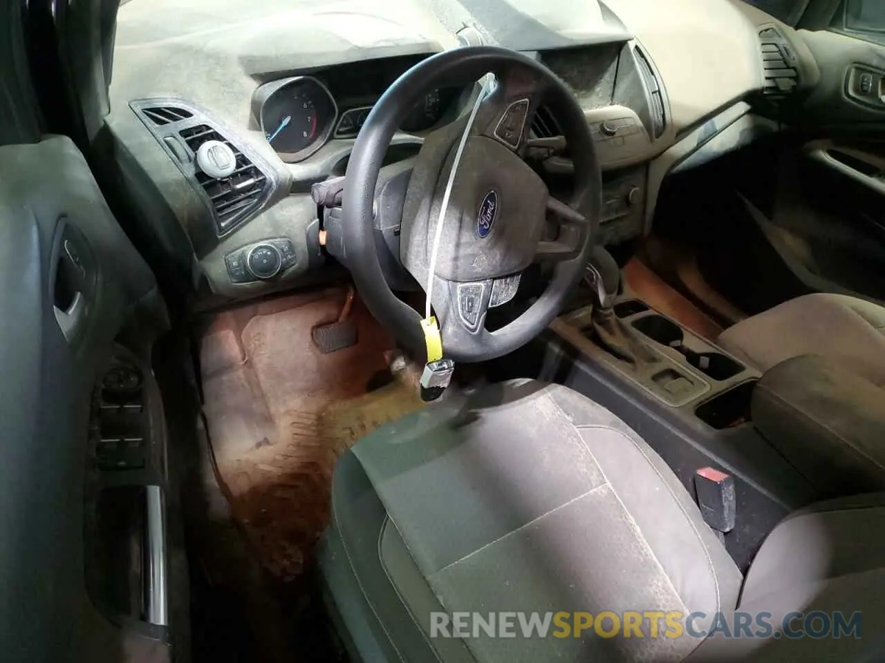 8 Photograph of a damaged car 1FMCU9GD0KUA70135 FORD ESCAPE 2019