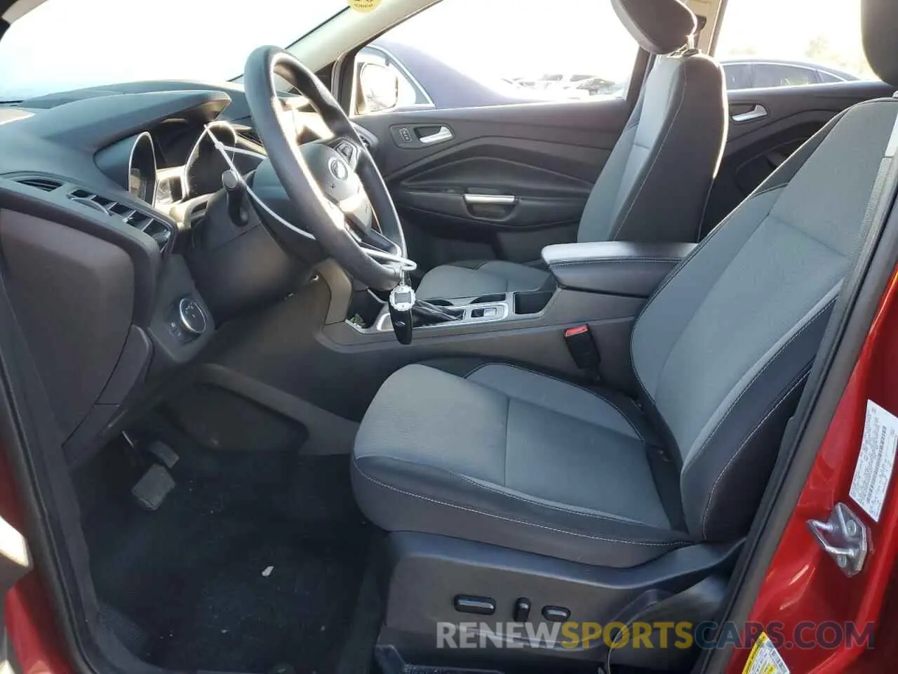 7 Photograph of a damaged car 1FMCU9GD0KUA71317 FORD ESCAPE 2019