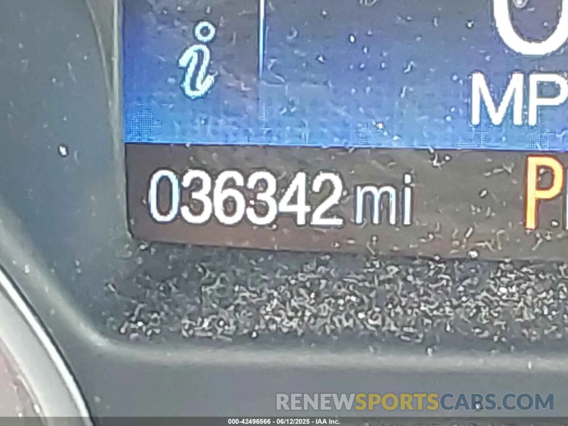 15 Photograph of a damaged car 1FMCU9GD0KUA98372 FORD ESCAPE 2019