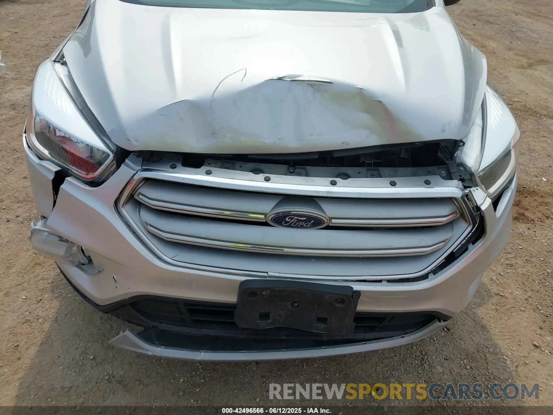 6 Photograph of a damaged car 1FMCU9GD0KUA98372 FORD ESCAPE 2019