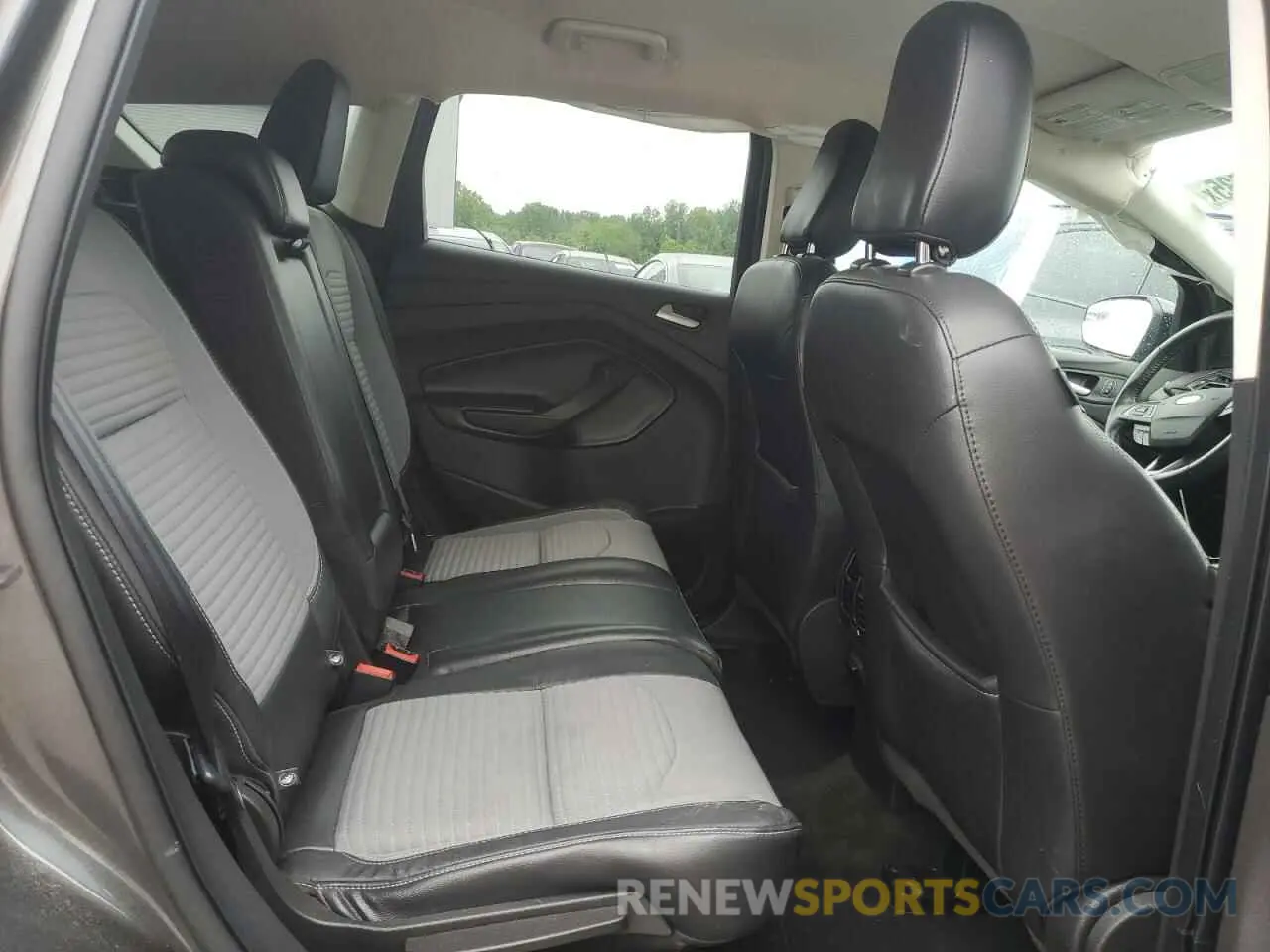 11 Фотография поврежденного автомобиля 1FMCU9GD0KUB92431 FORD ESCAPE 2019