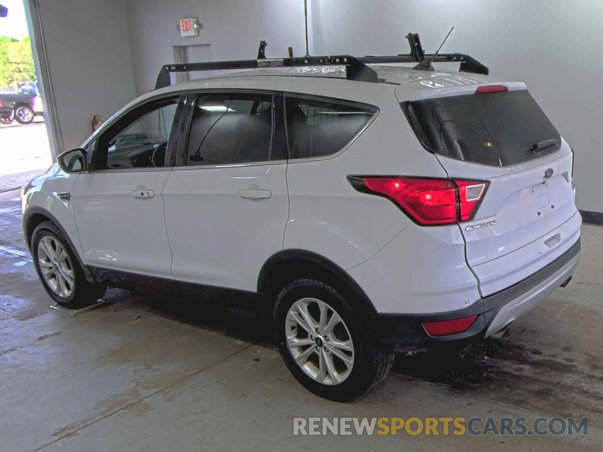 2 Фотография поврежденного автомобиля 1FMCU9GD0KUC07719 FORD ESCAPE 2019