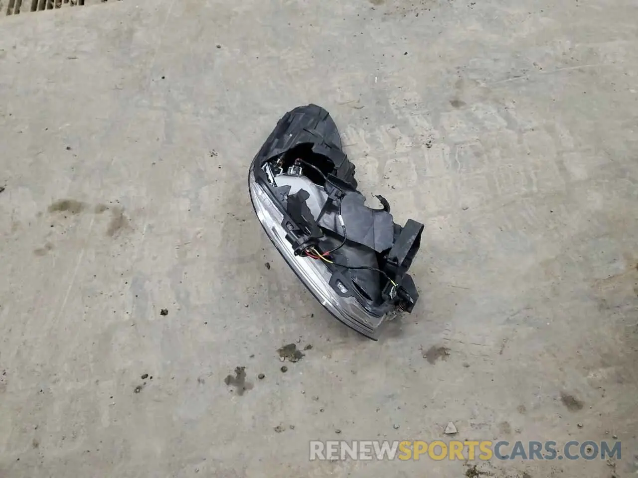 13 Photograph of a damaged car 1FMCU9GD1KUA14804 FORD ESCAPE 2019