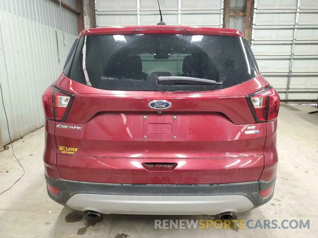 6 Photograph of a damaged car 1FMCU9GD1KUA14804 FORD ESCAPE 2019