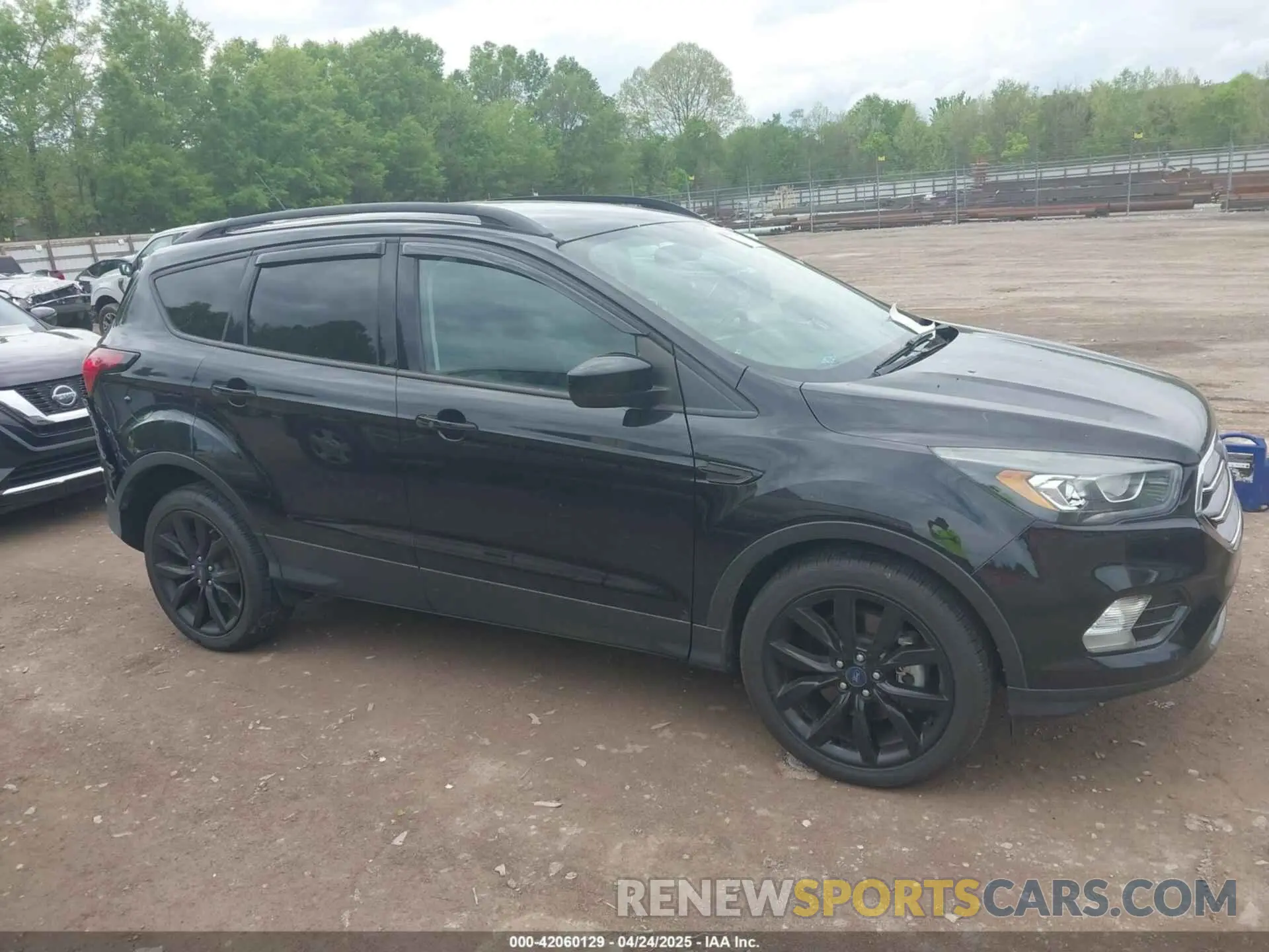 13 Фотография поврежденного автомобиля 1FMCU9GD1KUA64828 FORD ESCAPE 2019