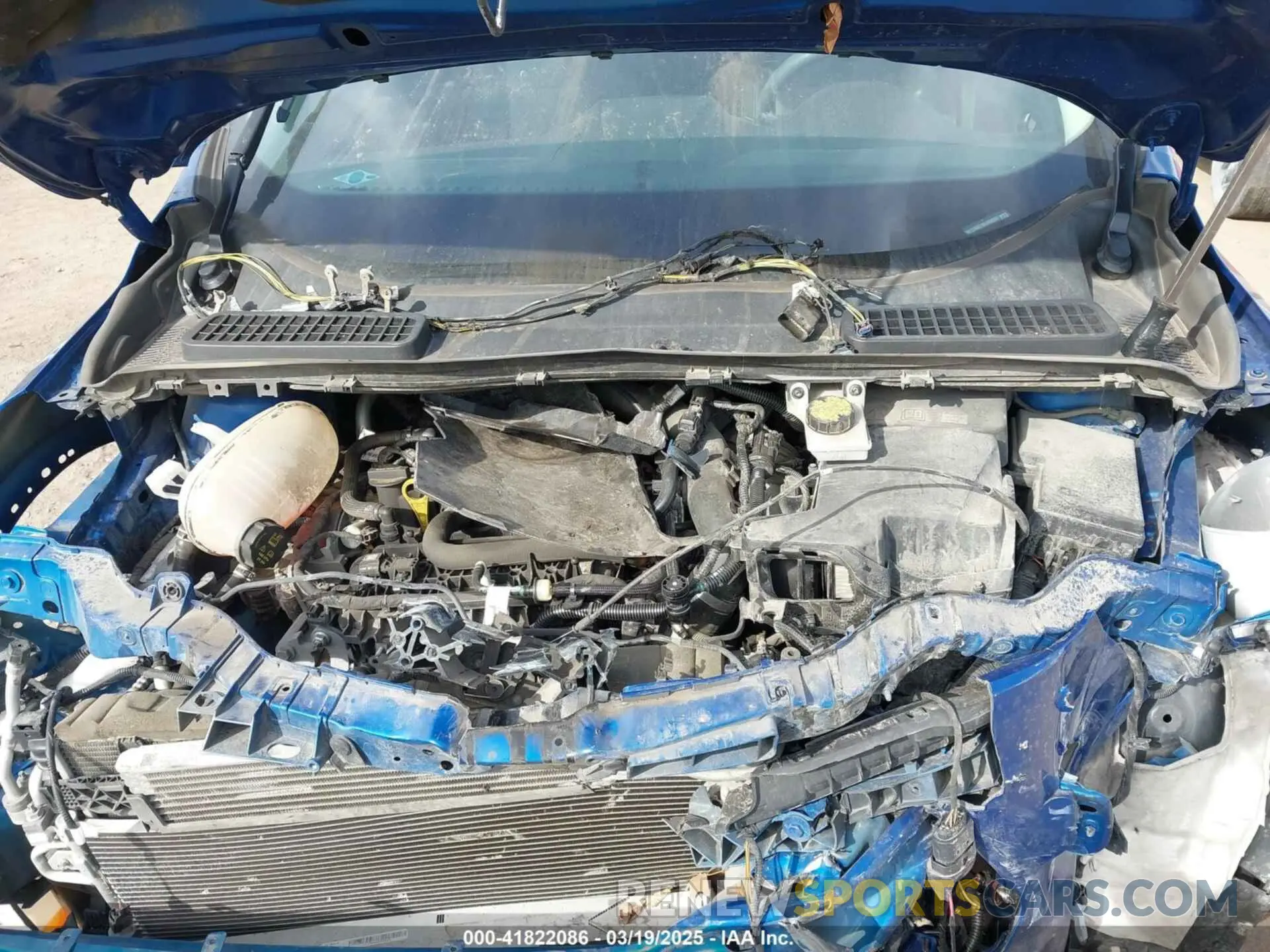 10 Photograph of a damaged car 1FMCU9GD1KUA98591 FORD ESCAPE 2019