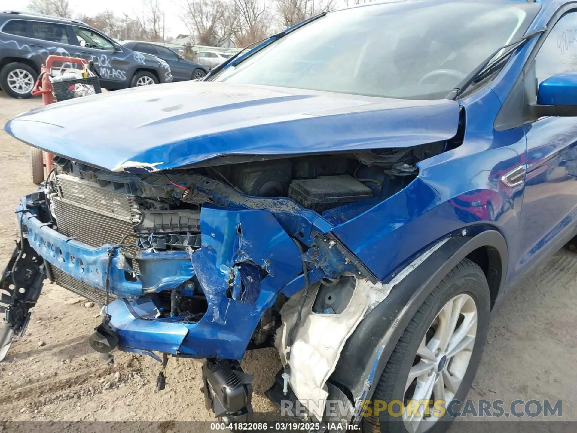 18 Photograph of a damaged car 1FMCU9GD1KUA98591 FORD ESCAPE 2019
