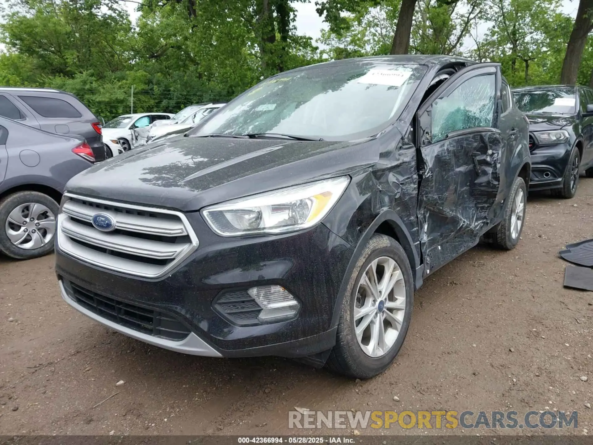 2 Photograph of a damaged car 1FMCU9GD1KUB06835 FORD ESCAPE 2019