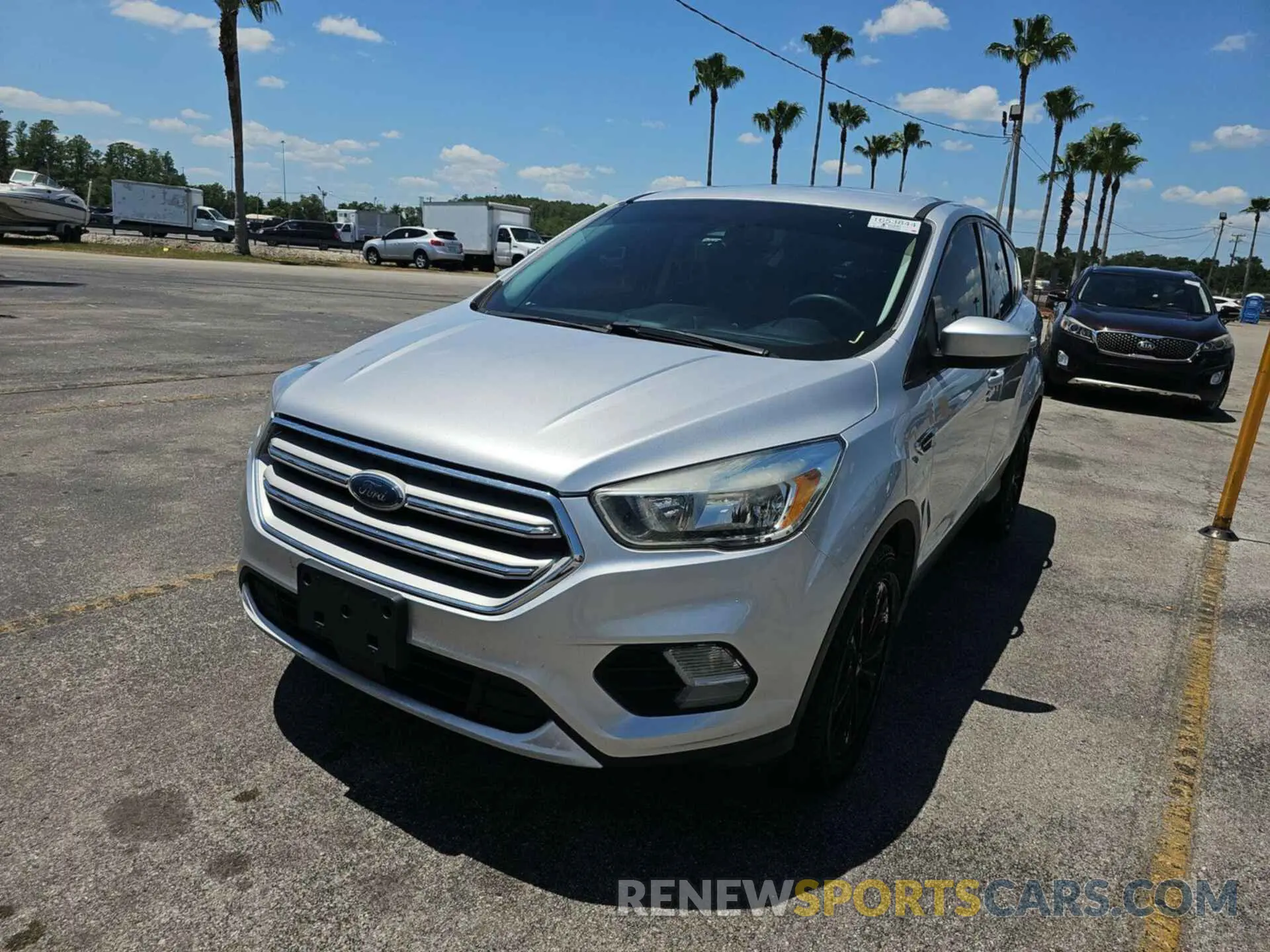 4 Photograph of a damaged car 1FMCU9GD1KUB65013 FORD ESCAPE 2019
